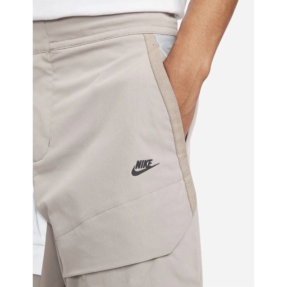 Nike Sportswear Tech Pack Mens Reflective Cargo Pants Size 36 MSRP $160 - Picture 4 of 7